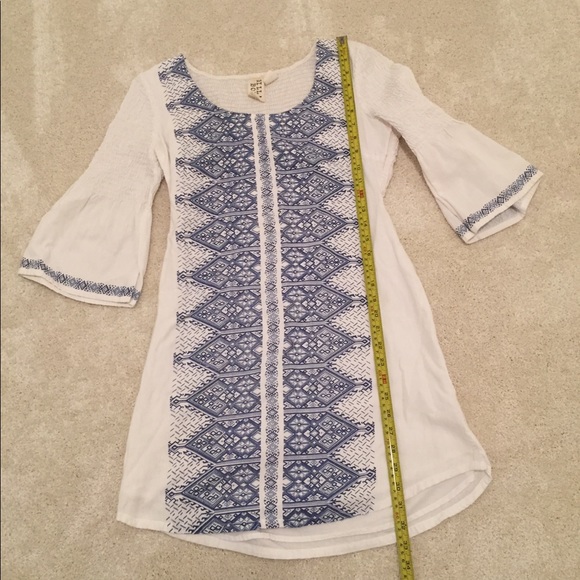 Billabong Dresses & Skirts - Billabong-White & Blue Summer Dress Size M